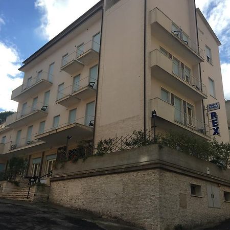 Hotel Rex Кианчано Терме Екстериор снимка
