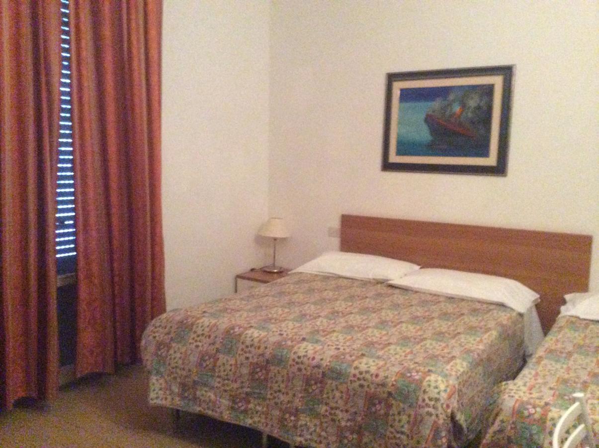 Hotel Rex Кианчано Терме Екстериор снимка