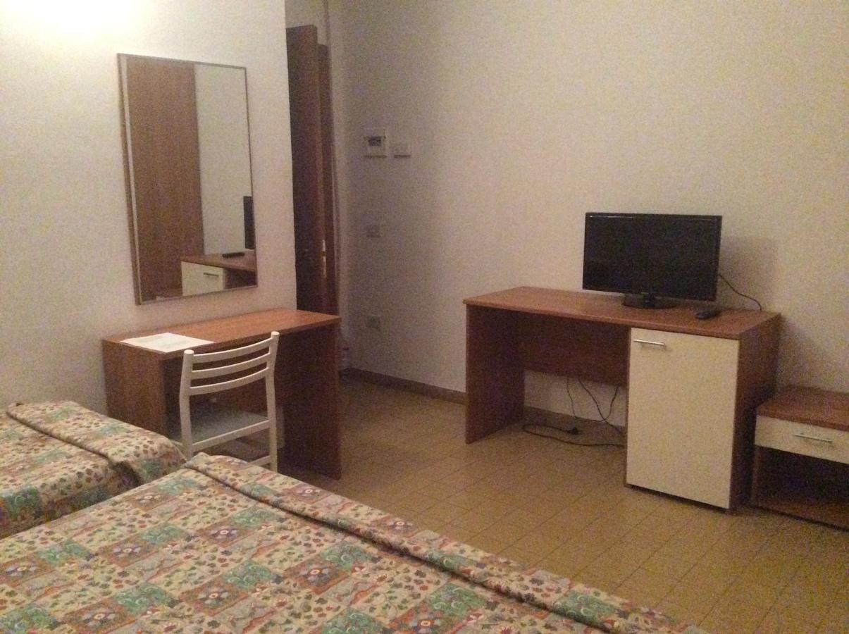 Hotel Rex Кианчано Терме Екстериор снимка