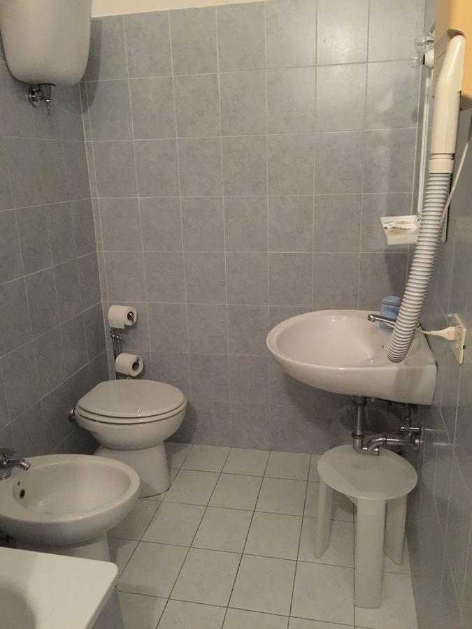 Hotel Rex Кианчано Терме Екстериор снимка