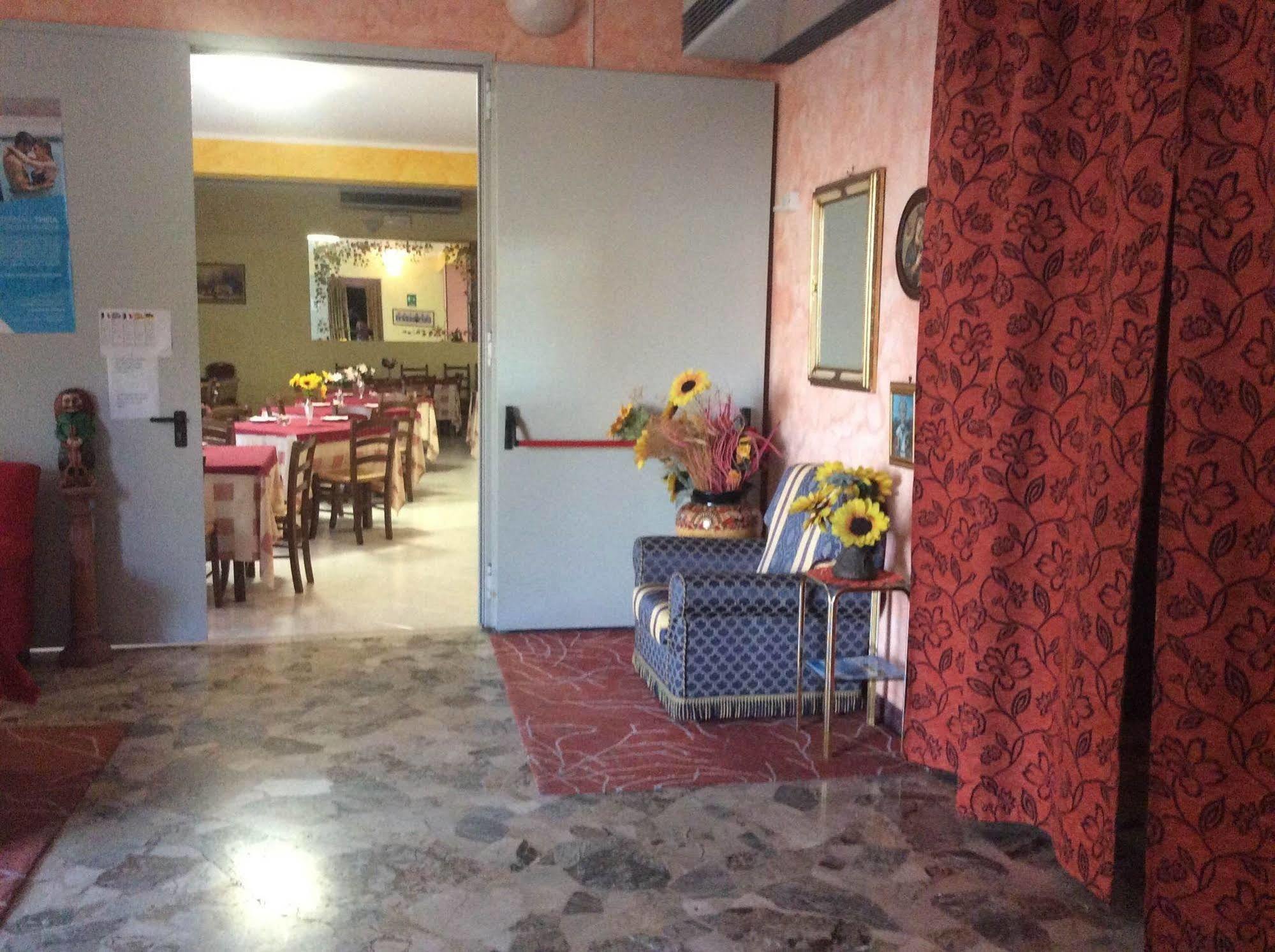 Hotel Rex Кианчано Терме Екстериор снимка